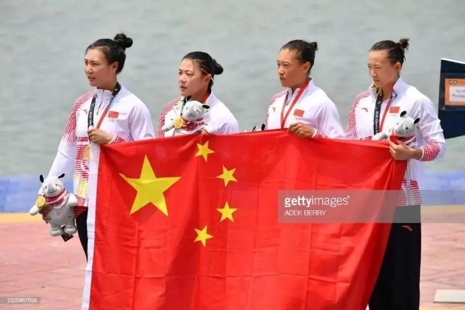 展览获奖证书牌匾,奖杯奖状展览