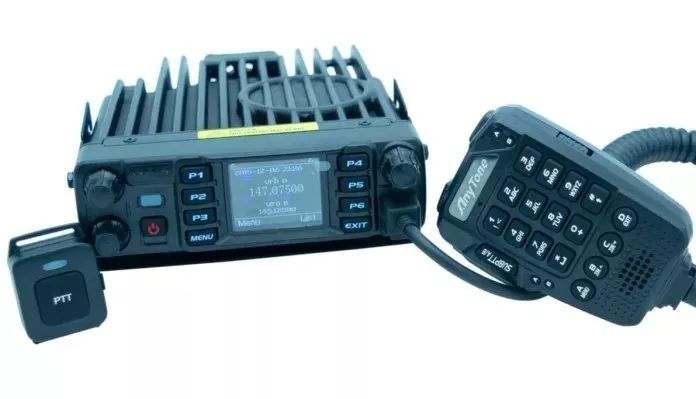 「新品情报站」带有蓝牙和GPS的数字DMRUHFVHF移动业余无线电台