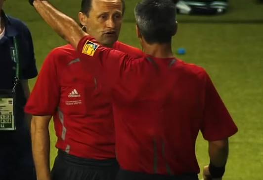 齐达内世界杯顶撞谁被红牌罚下,齐达内世界杯决赛被罚下