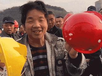 他伪装智障，冒死进黑窑解救30多人，因为他，黑煤矿得到有力打击