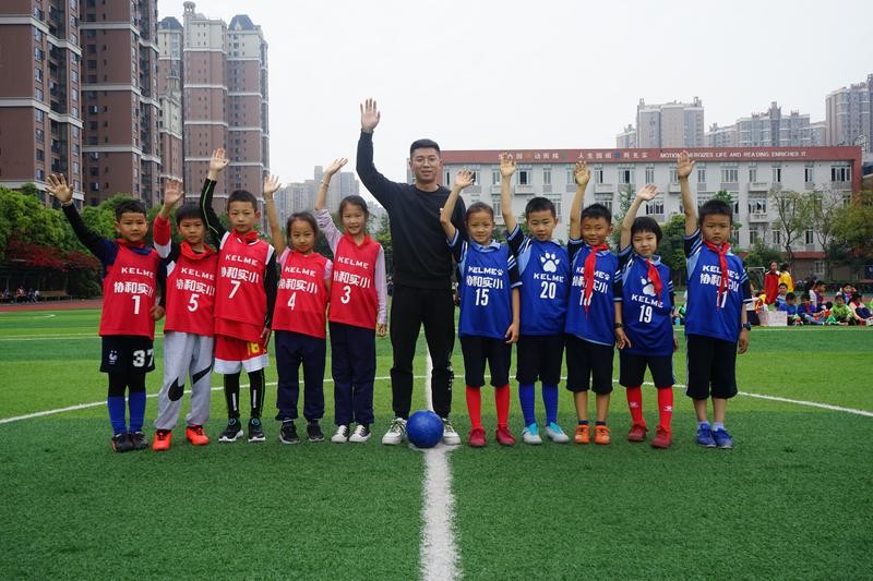 成都小学校园足球联赛,双流区实验小学足球联赛启动仪式