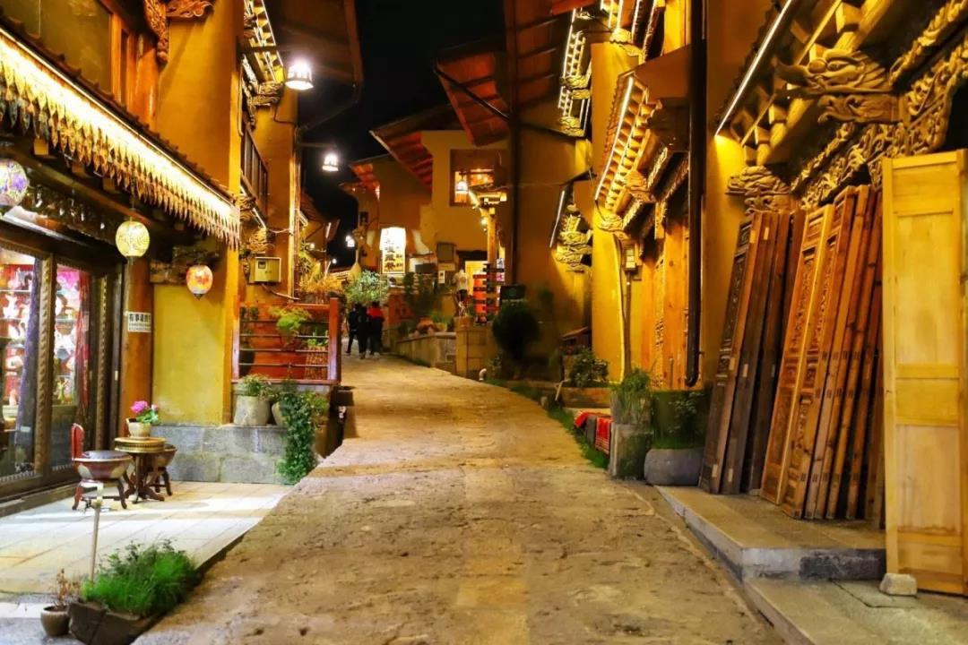 国庆旅游稻城亚丁自驾游最佳路线,国庆川西稻城亚丁风景区一日游