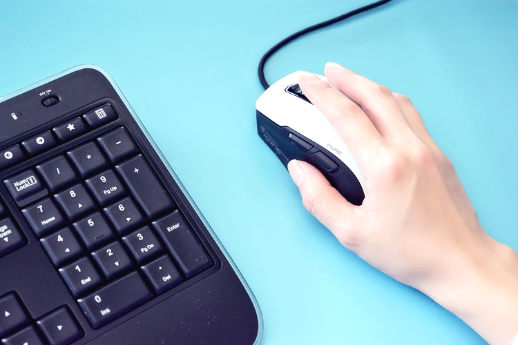 冰豹鼠标老是按到dpi,游戏电竞鼠标推荐酷炫rgb冰蓝