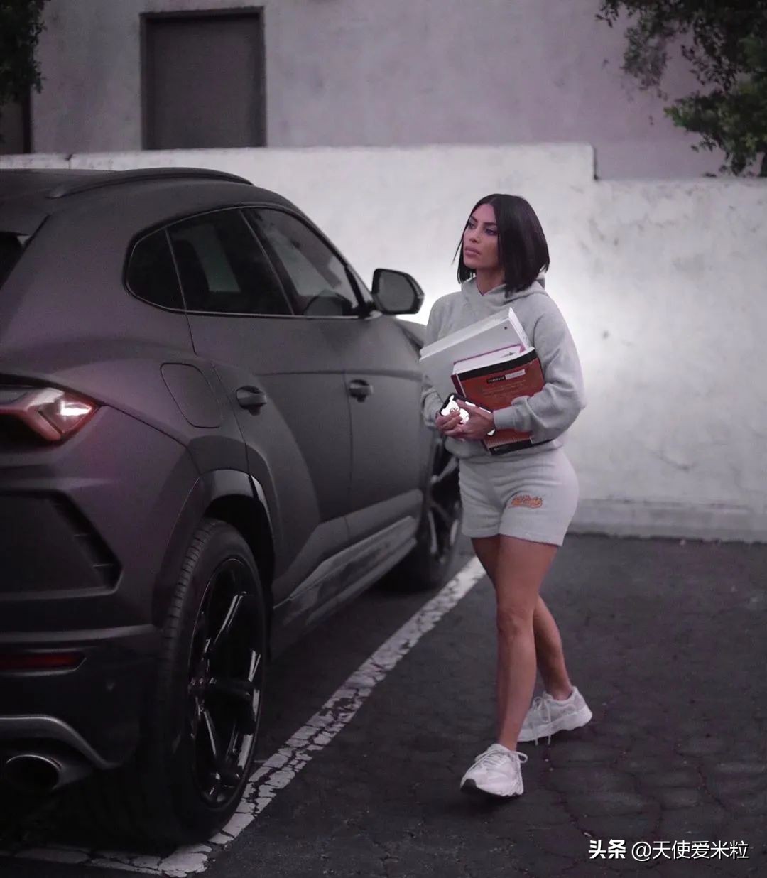 8美元防病毒口罩再售罄，金·卡戴珊如何炼成“点石成金”术？