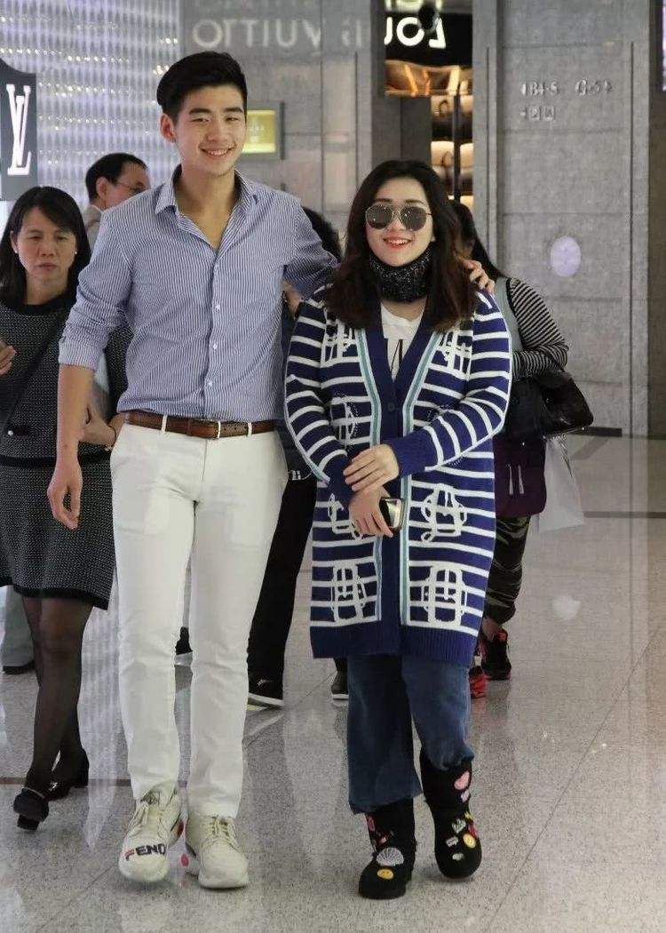 赌王26岁女儿现状,赌王28岁女儿现状