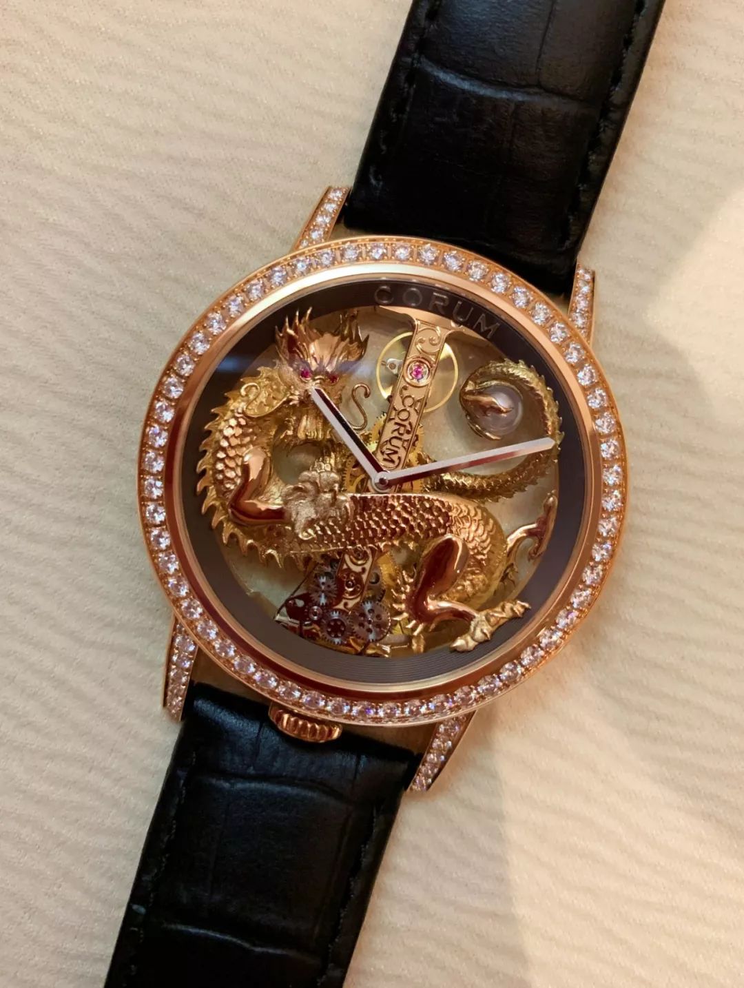 不止是表圈“造桥”大师！带你领略不一样的昆仑表最新款腕表