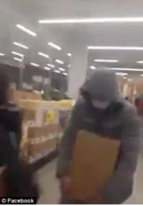 代购买的东西被海关要求补税,代购回国进海关怎么申报交税