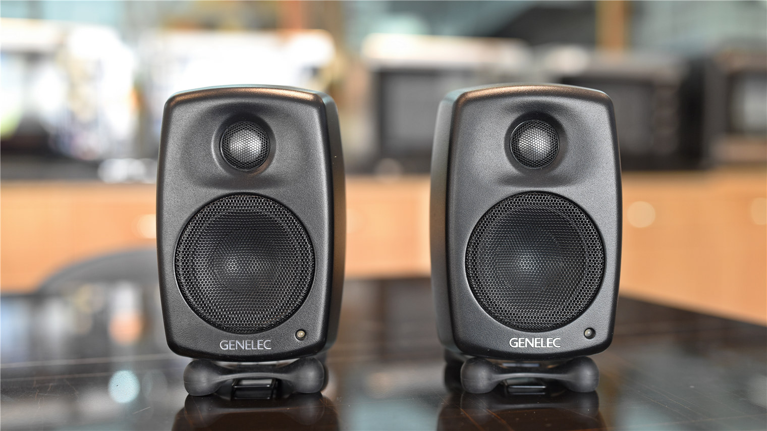 g-one杜比音箱 (真力g3有源音箱测评)