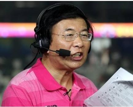 央视主持人李梓萌评价康辉,主持人李梓萌与康辉口误视频