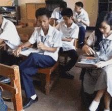 搞笑gif狗子我为这个家操碎了心,搞笑gif图片狗子都开始学坏了