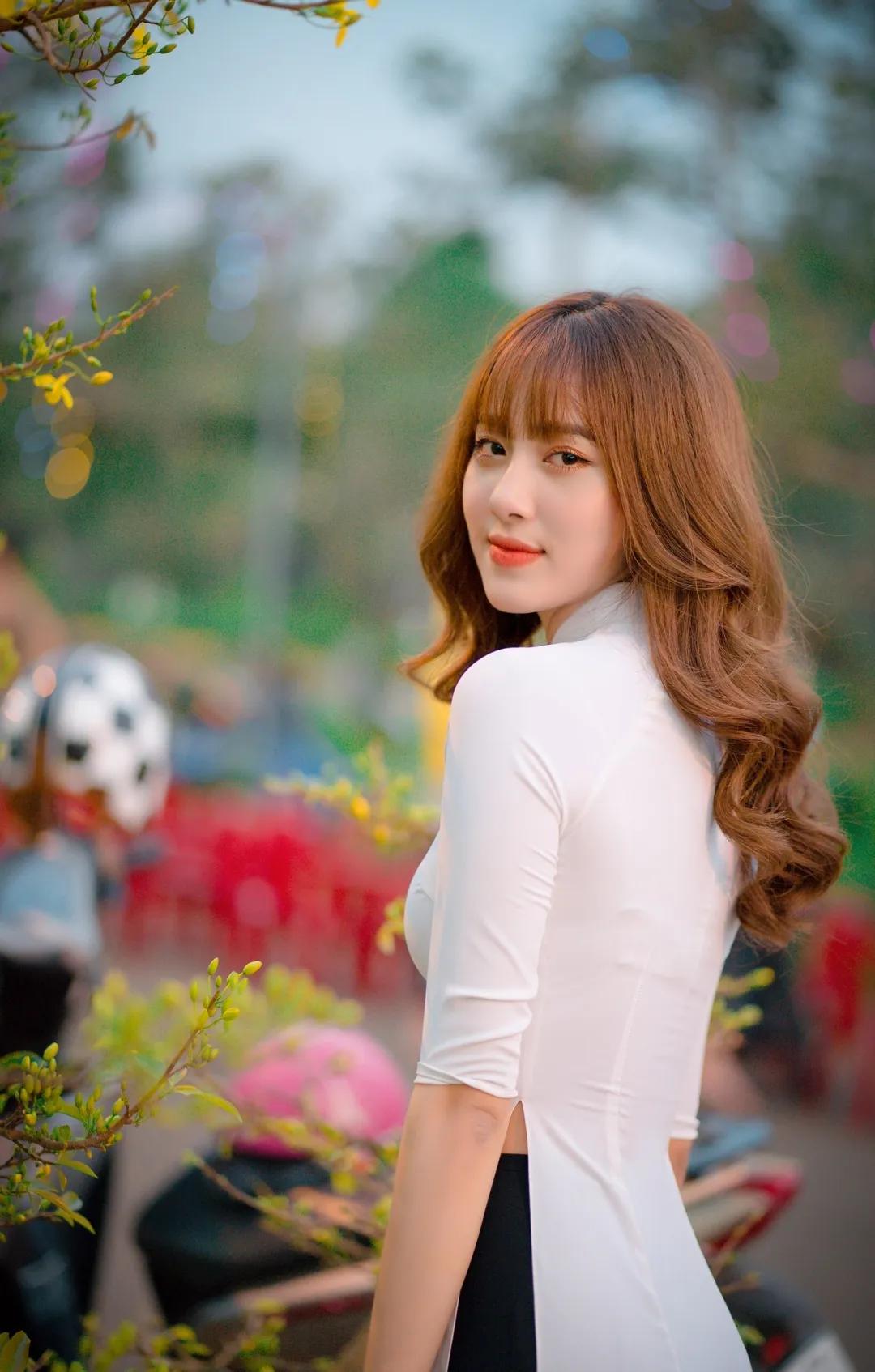 单反拍照颜色失真怎么解决,单反拍照对焦完后偏暗