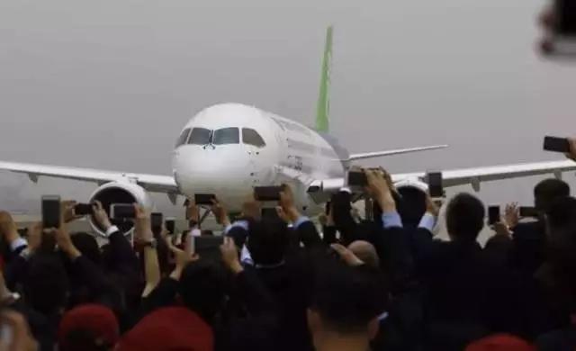 c919国产大飞机第二条信息,c919首飞降落虹桥