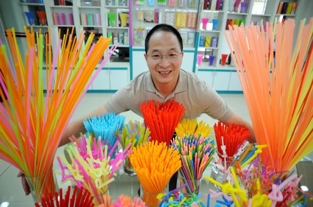 靠0.0008元利润干到全球第一，义乌吸管老板，给中国制造上了一课！