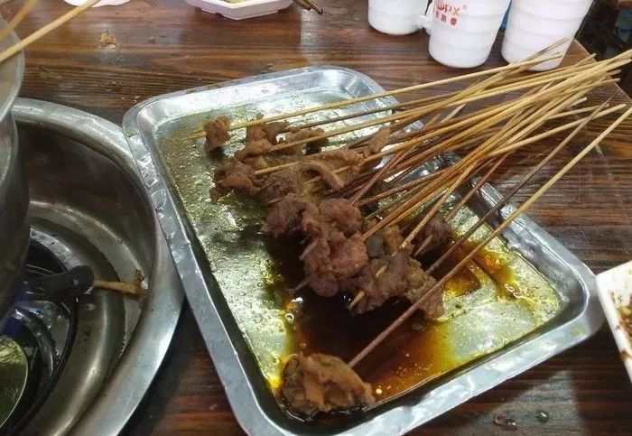 乐山嘉州长卷天街黄氏麻辣烫菜单,洪雅三宝与乐山麻辣烫哪的好吃