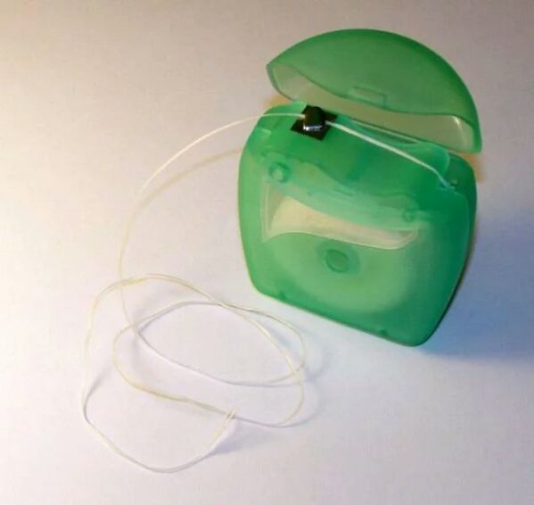 不会用牙签剔牙,你真的以为用牙签剔牙正确吗