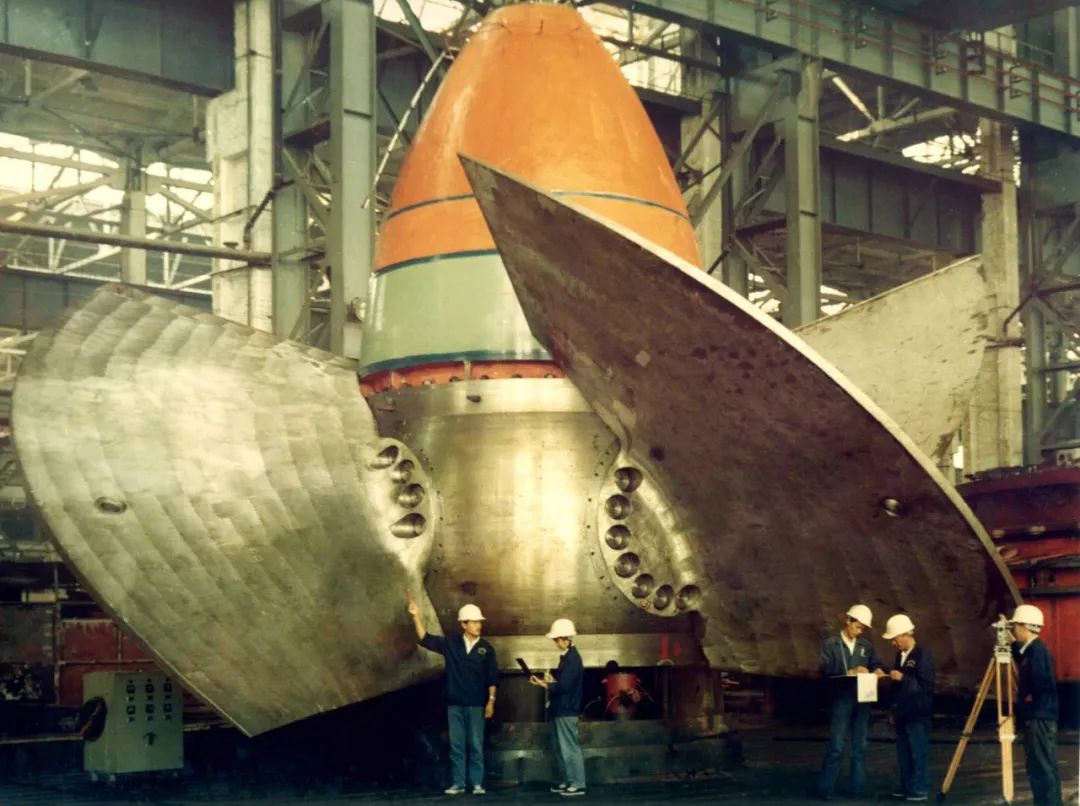 涓滄柟鐢垫満瑙嗛,涓滄柟鐢垫満涓瀷鐢垫満