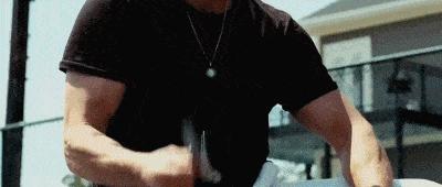 亨利领冬款,穿上就有肌肉感的亨利衫