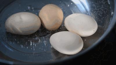 蛋黄黑膜有害吗,熟鸡蛋黄变黑有什么危害