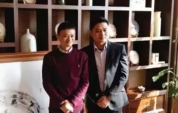 颈椎按摩仪推荐网红,明星同款肩颈按摩仪