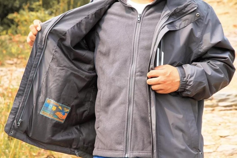 camel骆驼冲锋衣买什么码,camel骆驼冲锋衣三合一怎么搭