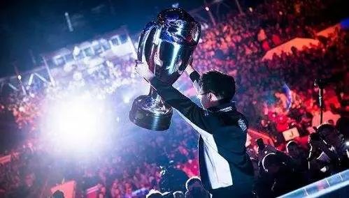 楂樻牎鐢电珵鍗曟嫑,鐢电珵鍗曟嫑鎶ュ悕