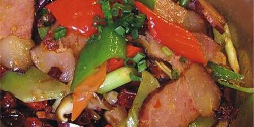 腊肠肠衣发霉还能吃吗,腊肠表面发霉有黑点还能吃吗