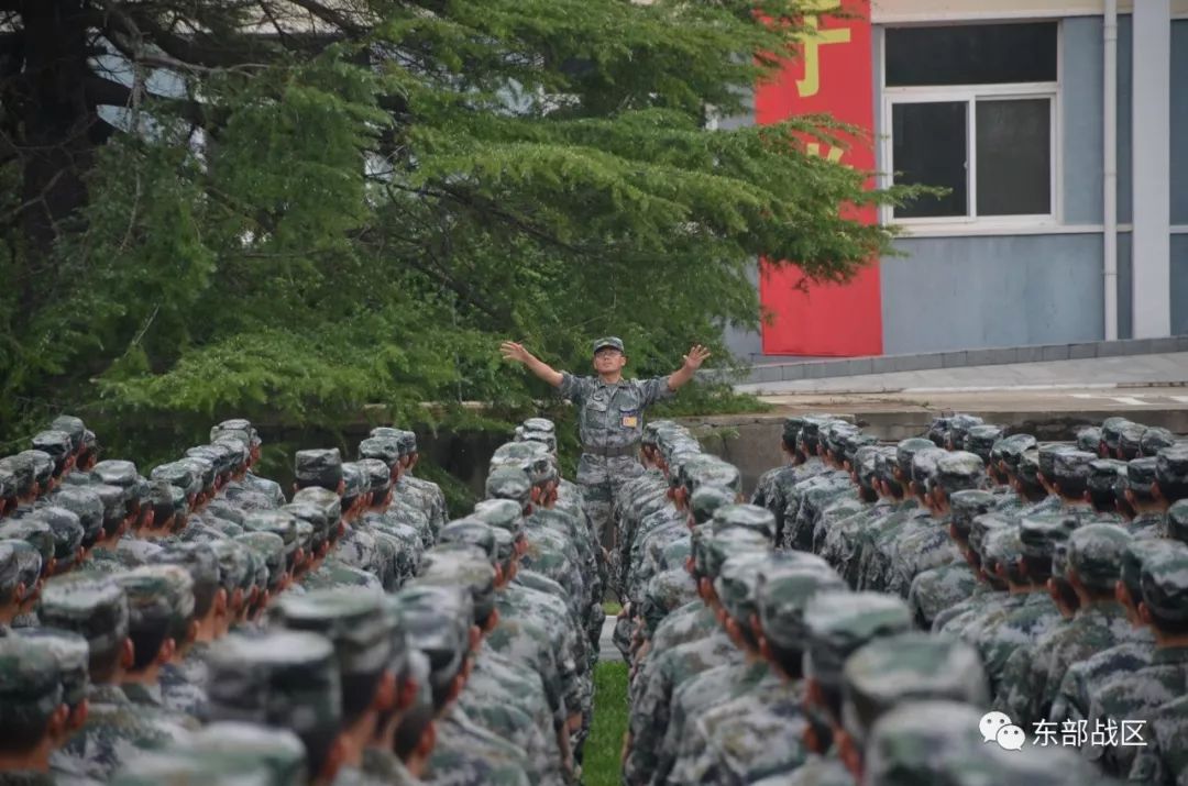 新兵连相聚完整版,新兵连25年相聚完整版