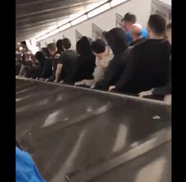 小朋友乘坐电梯注意事项,乘电梯注意事项有哪些