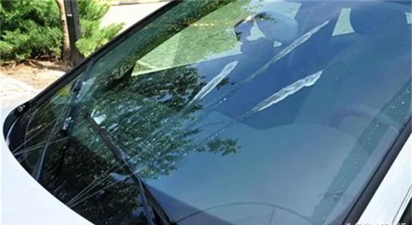 玻璃水怎么调节喷射角度,玻璃水喷斜怎么调