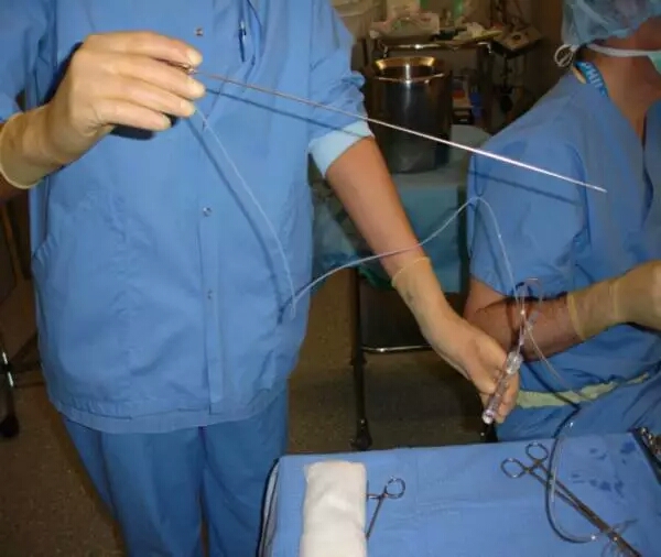 滨州某大学女厕所现“捐卵”小广告，*子骗**盯上女大学生！