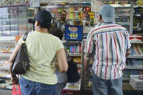 一人独揽9700万彩票,一人独享16亿美元