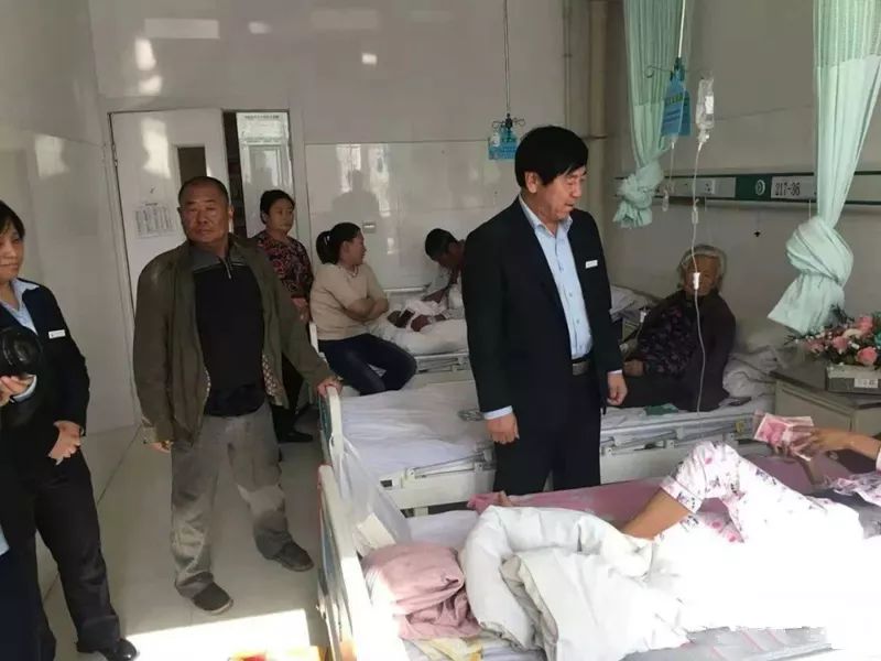 商会爱心捐赠情系贫困群众,助力脱贫攻坚爱心传递