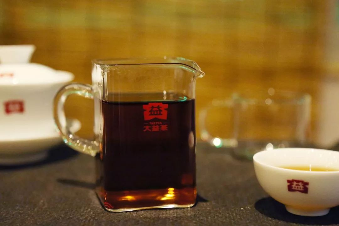 上次把脉问诊,这次星座占卜:别对茶会只有刻板印象(文末留言有礼)