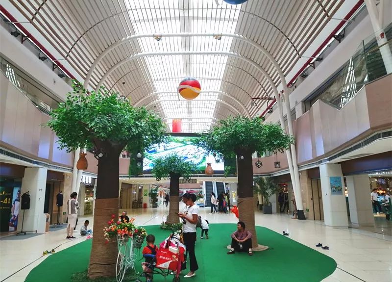 火爆之后骤冷！开始拓展潮牌、书店、童乐、餐饮的中大门，真能扮演好经开商业扛把子？