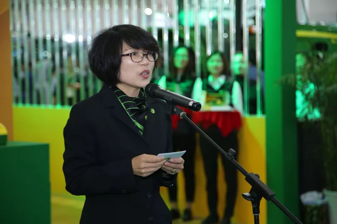 逛国际展岂能少了约翰迪尔（中国）？——“跃动之鹿”惊艳全场