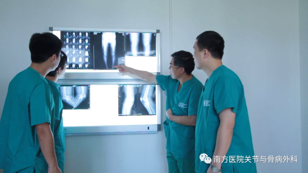 运动后拉韧带的正确方法,拉韧带前快速热身运动