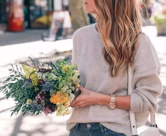 毛衣穿久了松松垮垮的怎么办,毛衣领口松垮没外翻有弹性怎样办