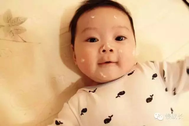 宝宝冬季护肤怎么做？产品怎么选？看完这篇让孩子水嫩一冬！
