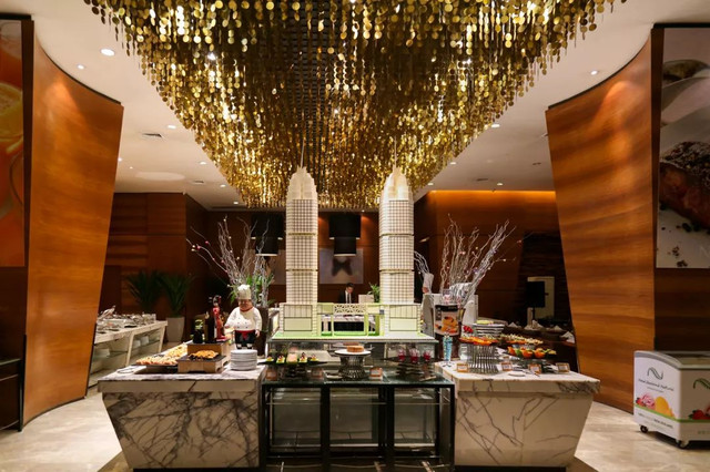 福利‖带上你的plus胃，郑州这家海鲜自助餐厅鲍鱼螃蟹吃到醉！