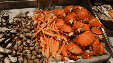 福利‖带上你的plus胃，郑州这家海鲜自助餐厅鲍鱼螃蟹吃到醉！