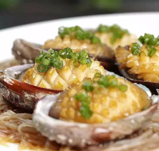 福利‖带上你的plus胃，郑州这家海鲜自助餐厅鲍鱼螃蟹吃到醉！