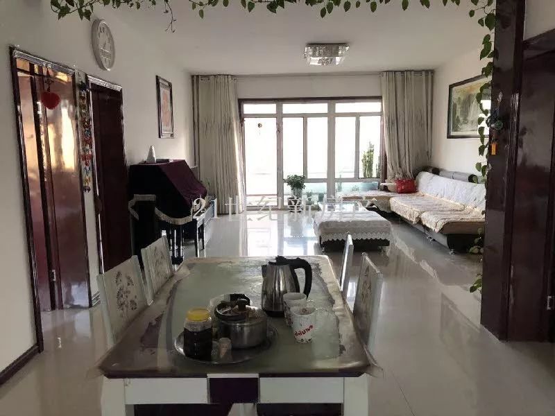 石河子三室二厅50万精装修急卖,石河子二手房大户型推荐