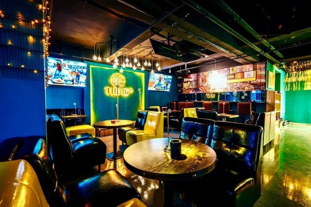 武汉火了！必须曝光这几家“隐藏门”，贩卖机？书店？我竟然统统没想到！