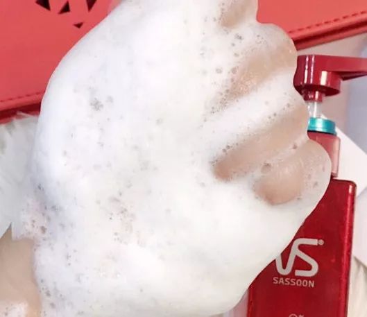 超市洗发水去屑控油柔顺蓬松推荐,男生用什么洗发水洗完柔顺蓬松