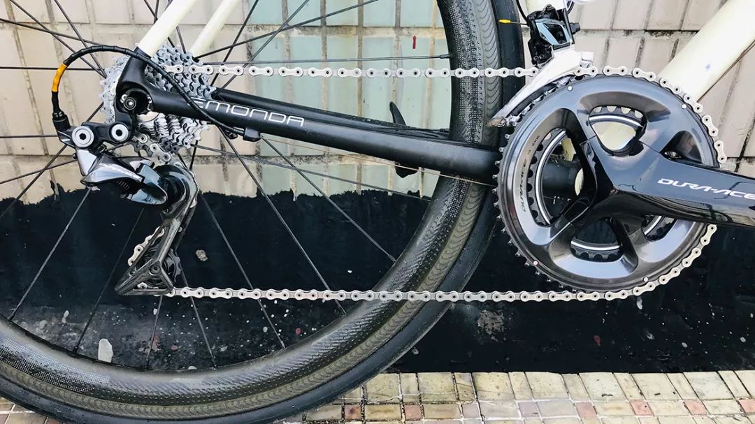 除了不可描述,夫妻出门比赛都带些啥?