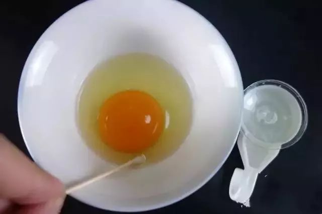 挂钩挂门框上老是掉下来怎么办,家里的挂钩很难摘掉怎么办