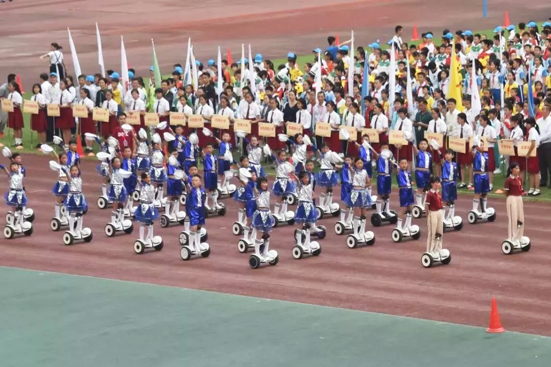 天河学校第七届秋季运动会开幕式,盘点各校校园运动会开幕式