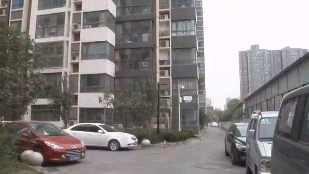 断崖式降温最新信息,寒冬来临断崖式降温