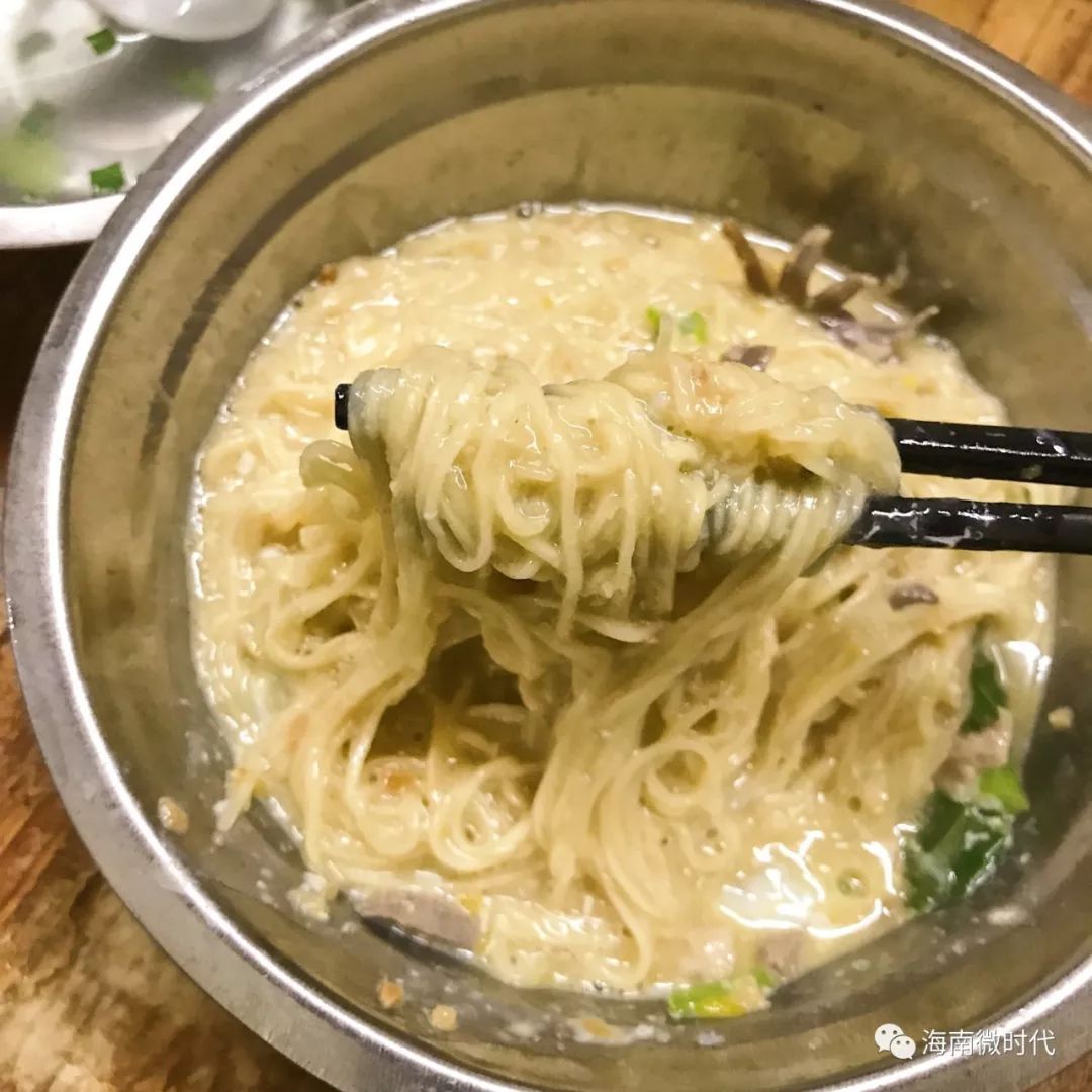 每一个喊着要减肥的海口人，最后都败给了这些宵夜摊！