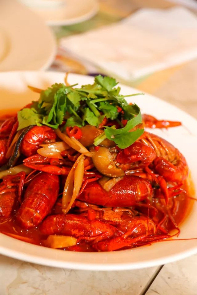 集渔冬阴功小龙虾自助,99元套餐活虾现做小龙虾送上门